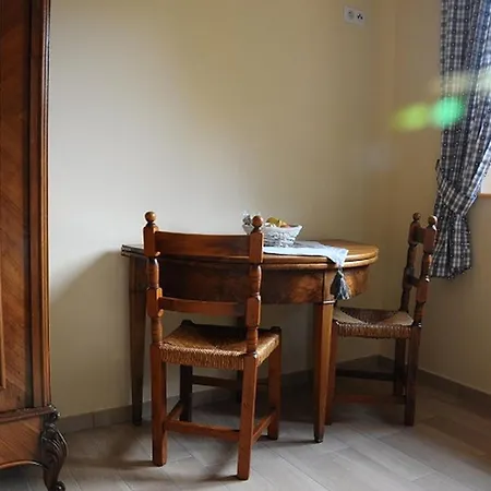 Couette-café La Ferme De Louise 3*