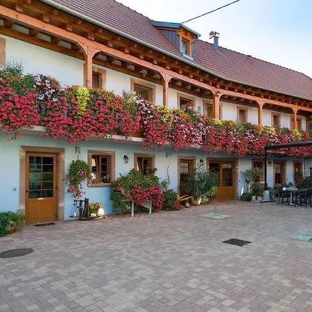 Couette-café La Ferme De Louise 3*